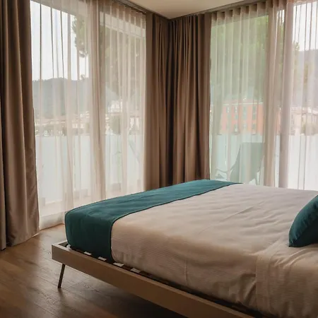 Bed and Breakfast Lkl Lakeside 4*