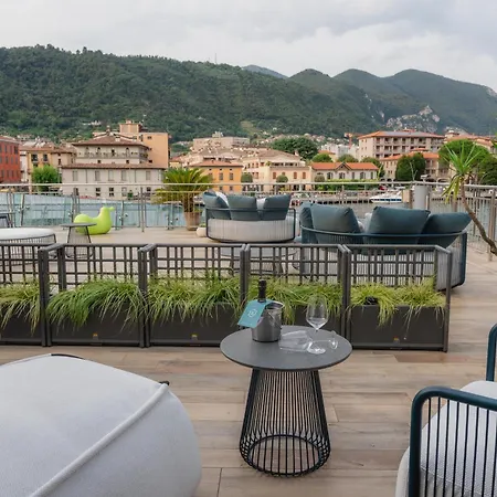 Lkl Lakeside Bed and Breakfast 4*