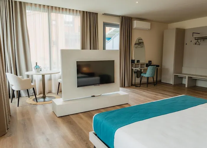 Panzió Lkl Lakeside 4*
