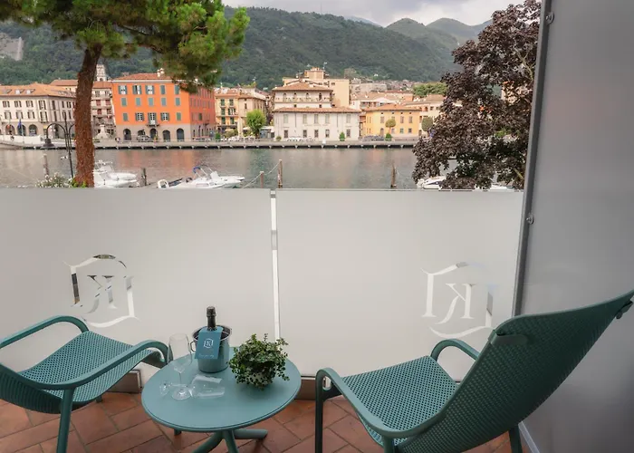 Lkl Lakeside Panzió 4*