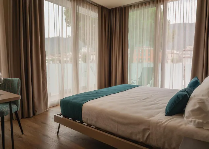 Panzió Lkl Lakeside 4*